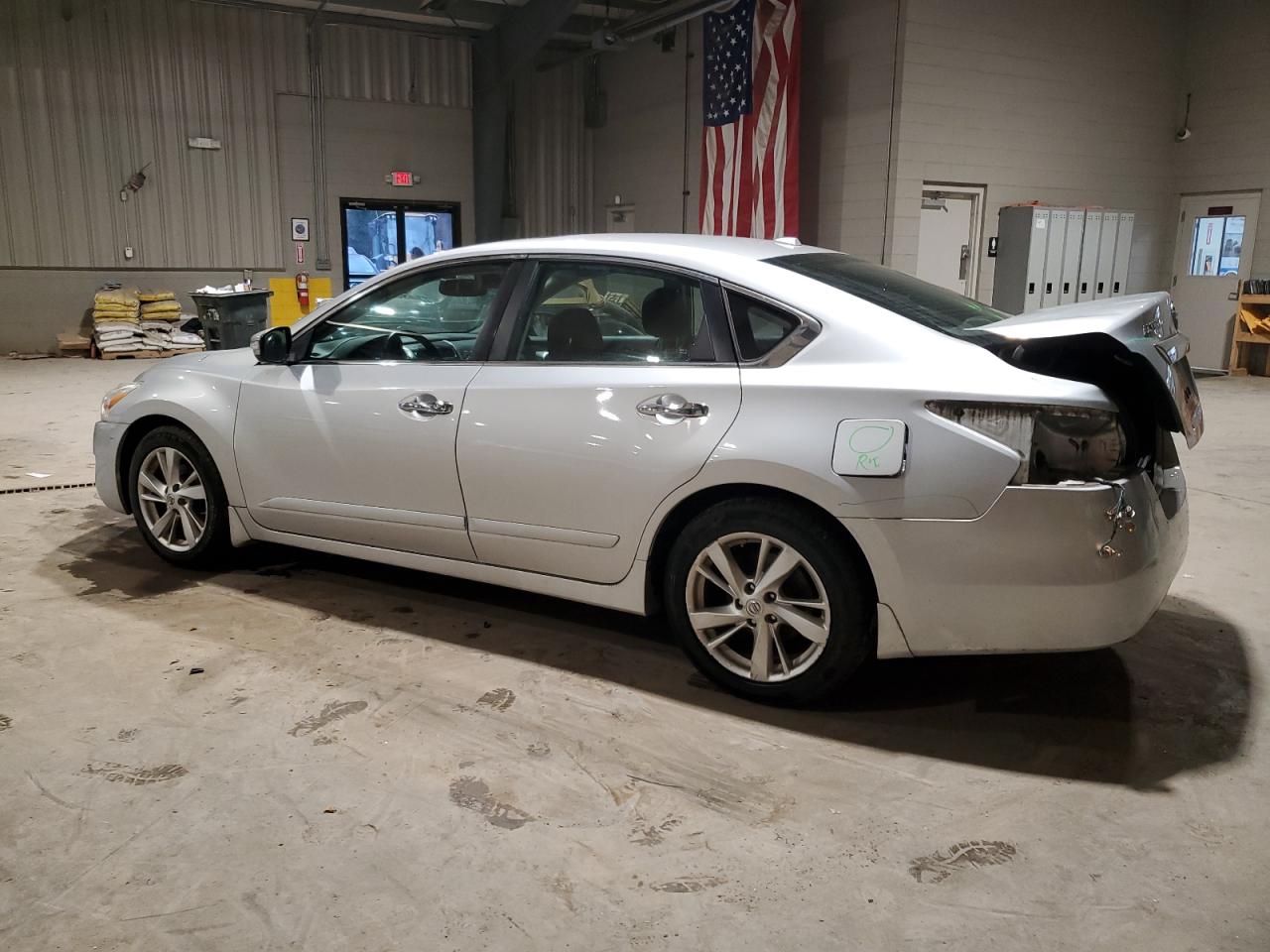 2015 Nissan Altima - Image 2