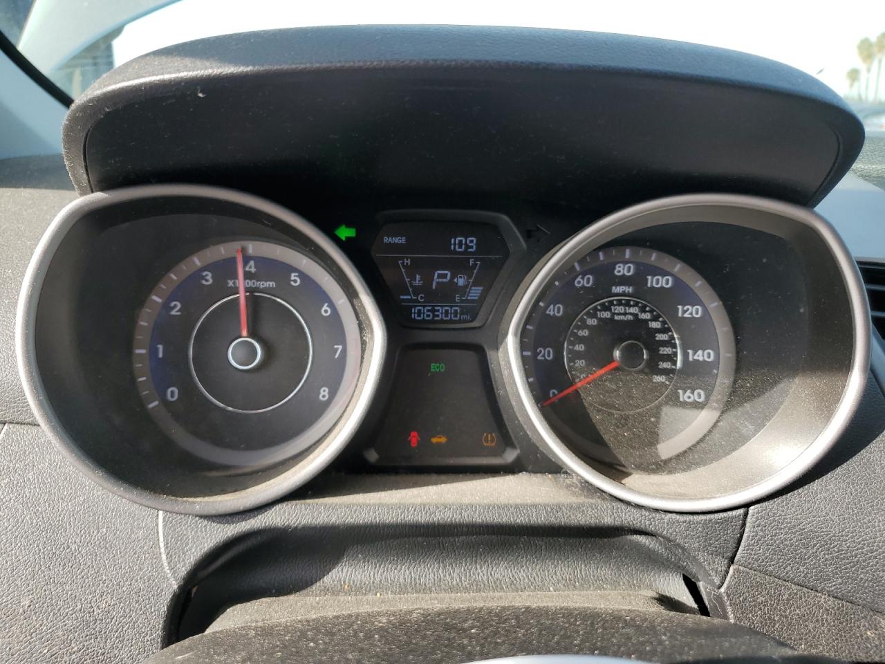 2016 Hyundai Elantra - Image 9