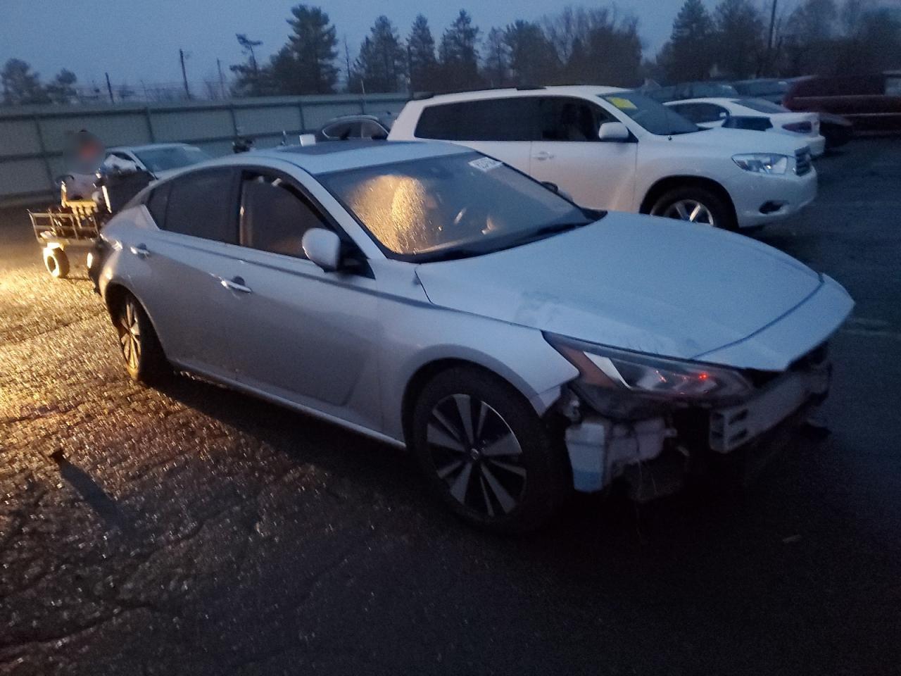 2020 Nissan Altima - Image 4