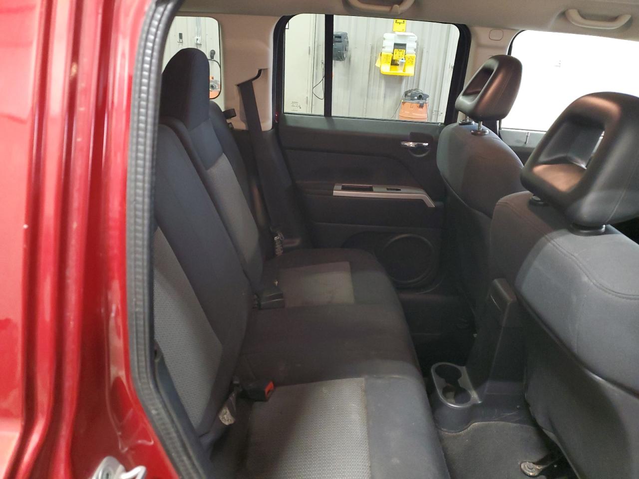 2008 Jeep Liberty (Patriot) - Image 10