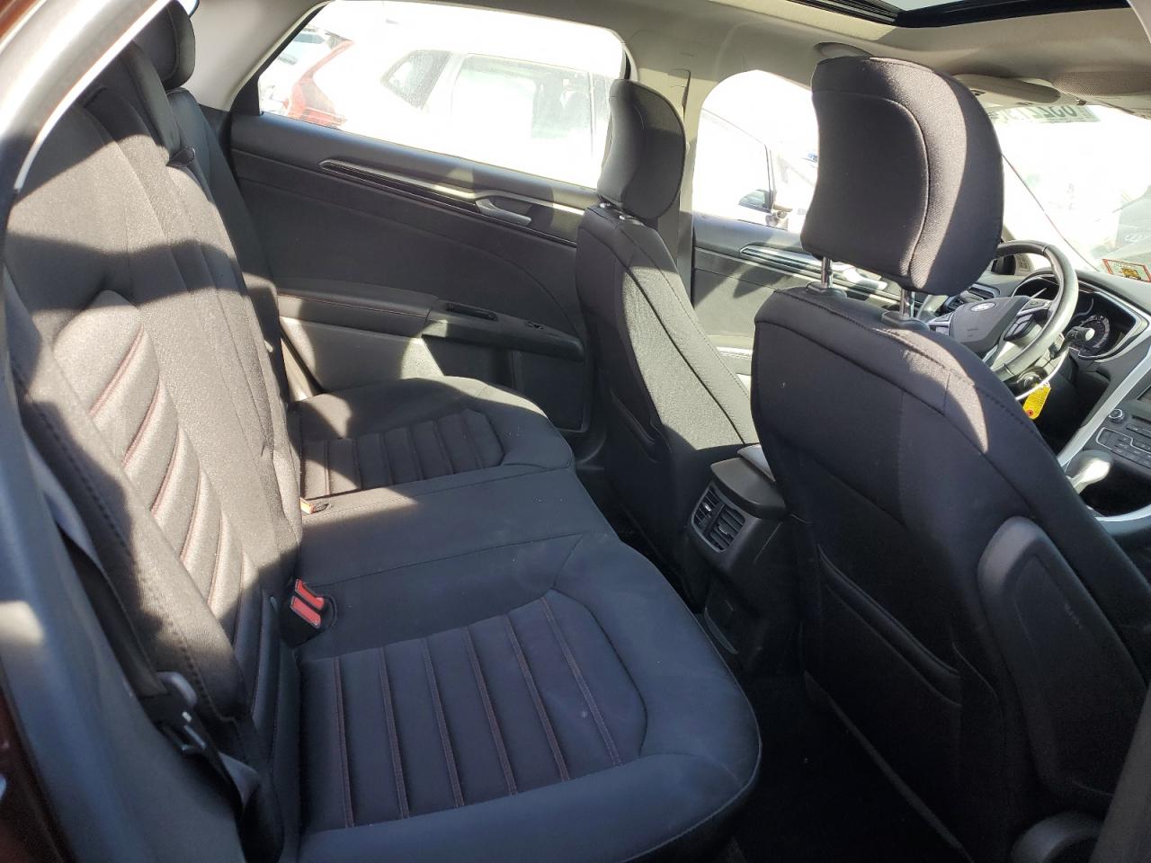 2016 Ford Fusion - Image 10