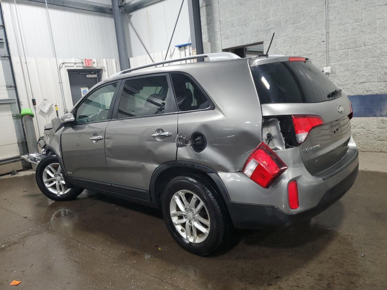 2014 Kia Sorento - Image 2