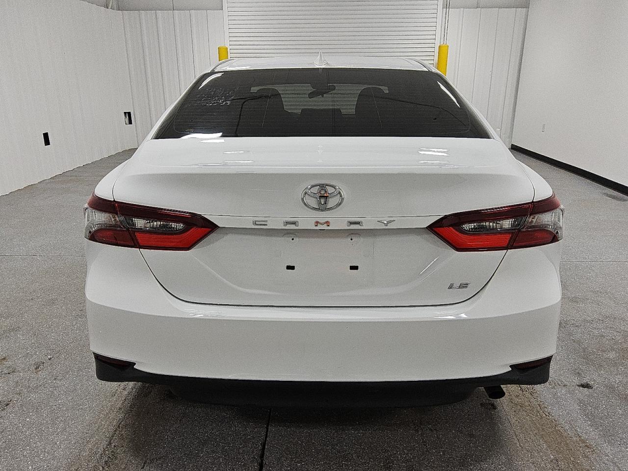 2022 Toyota Camry - Image 6
