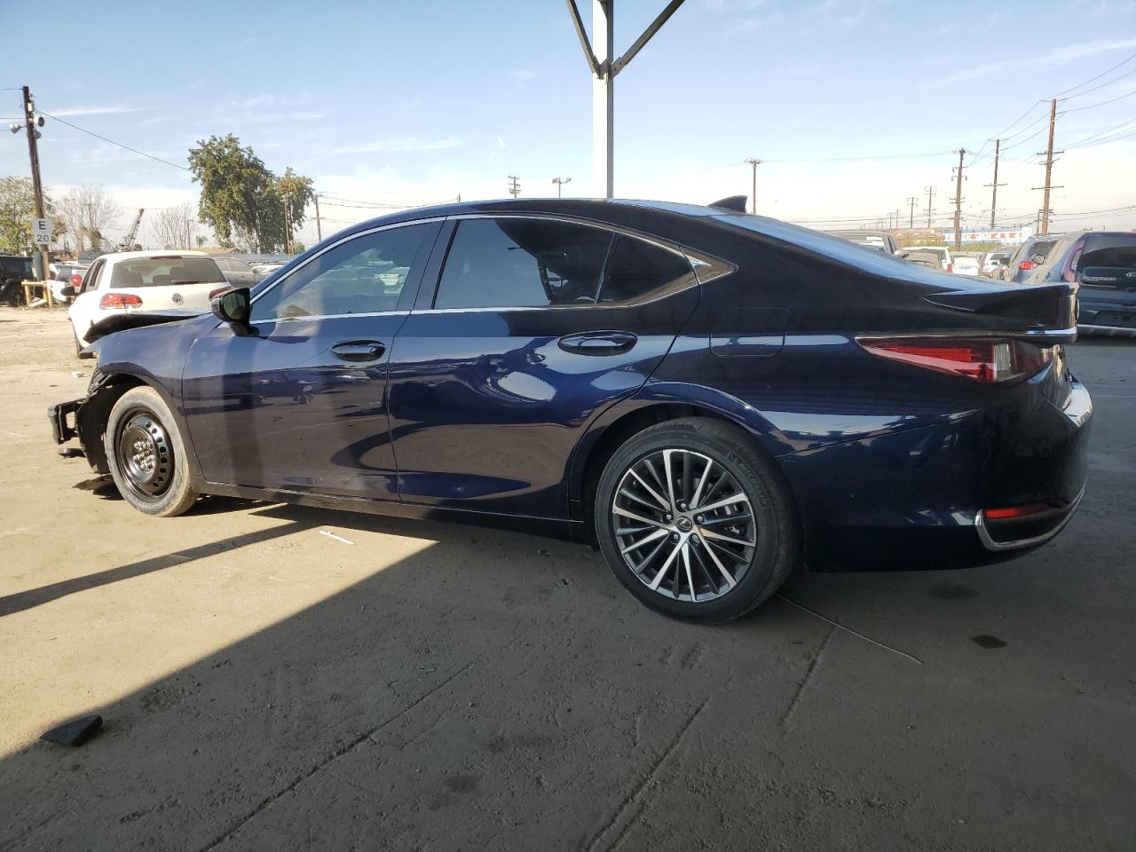2024 Lexus ES - Image 2