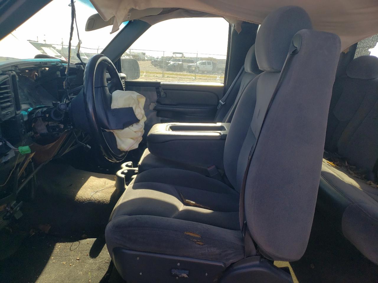 2006 GMC Sierra - Image 7