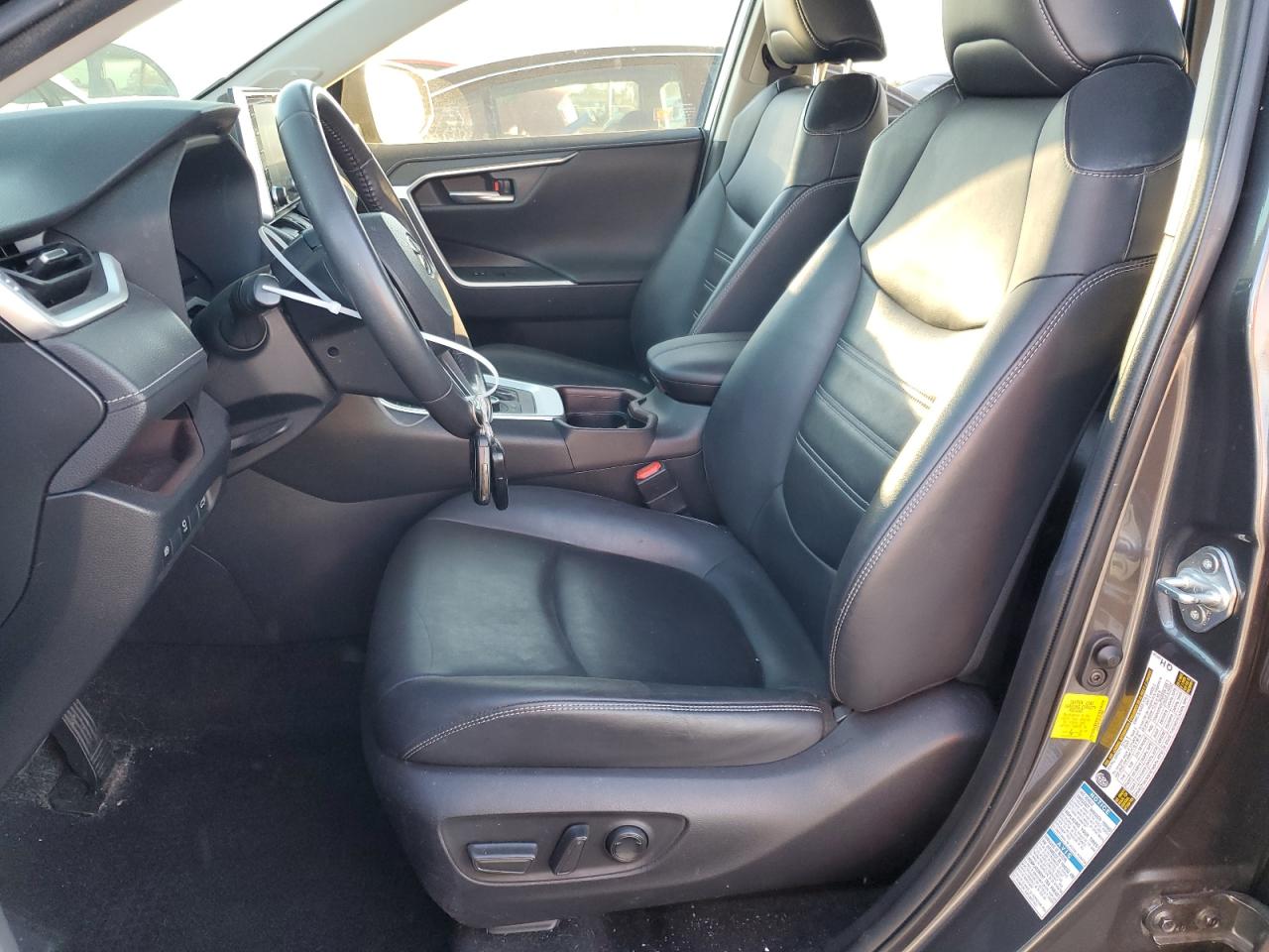 2019 Toyota RAV 4 - Image 7