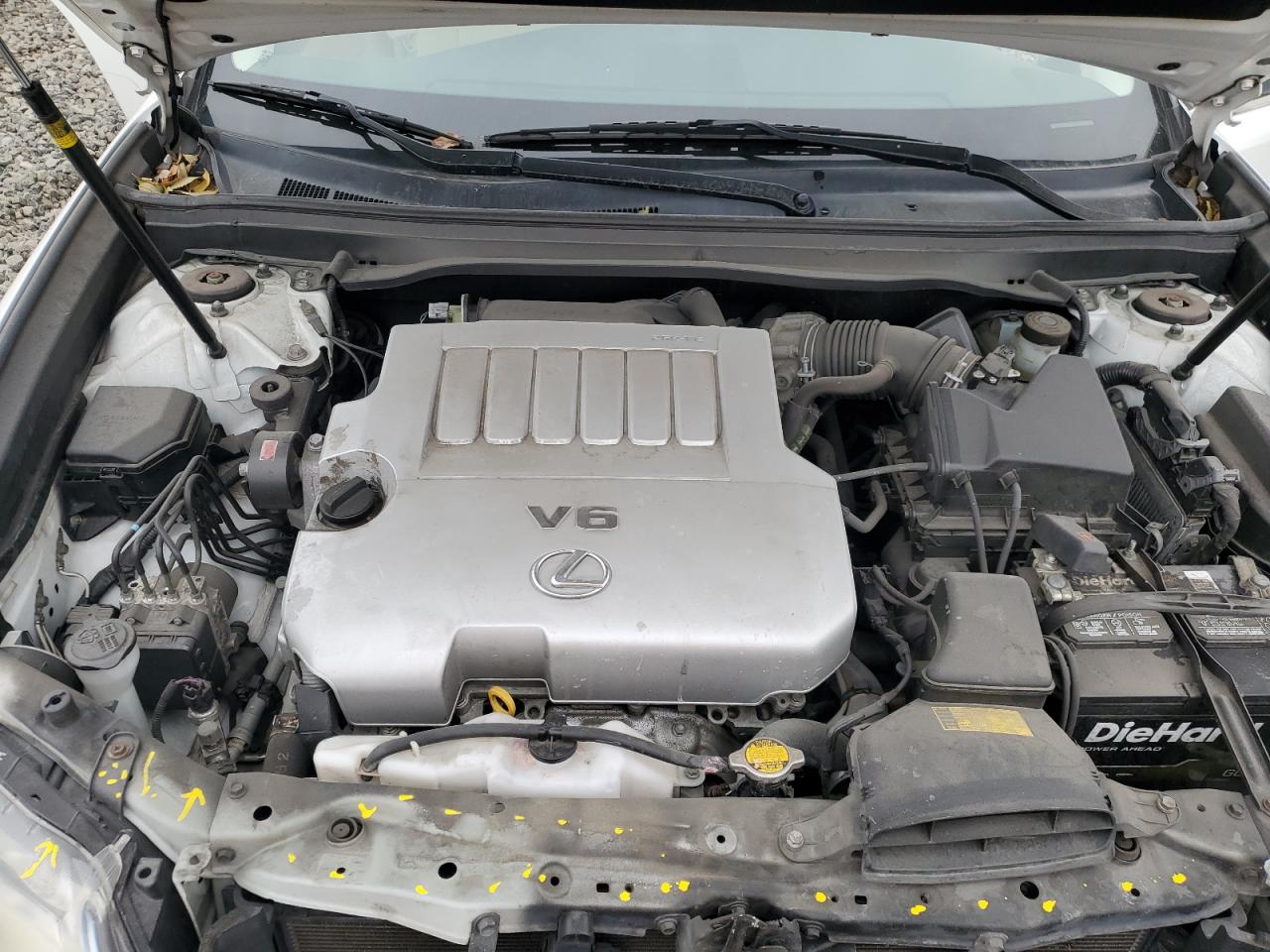 2013 Lexus ES - Image 11