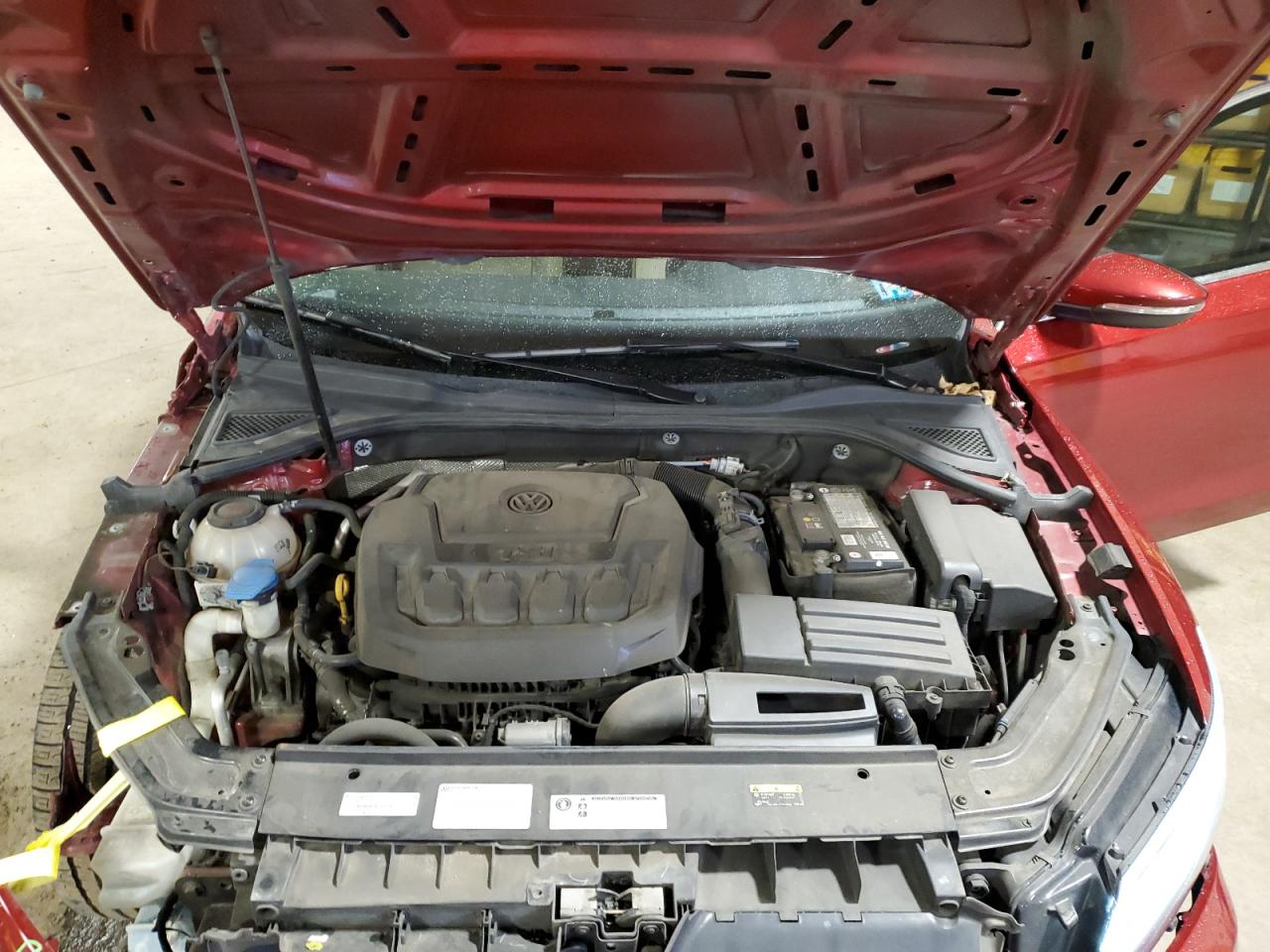 2018 Volkswagen Passat - Image 11