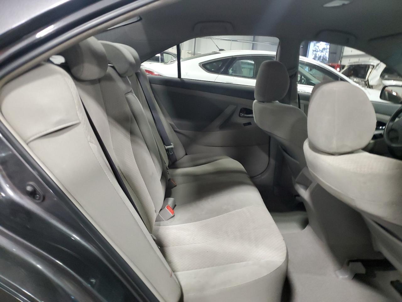 2009 Toyota Camry - Image 10