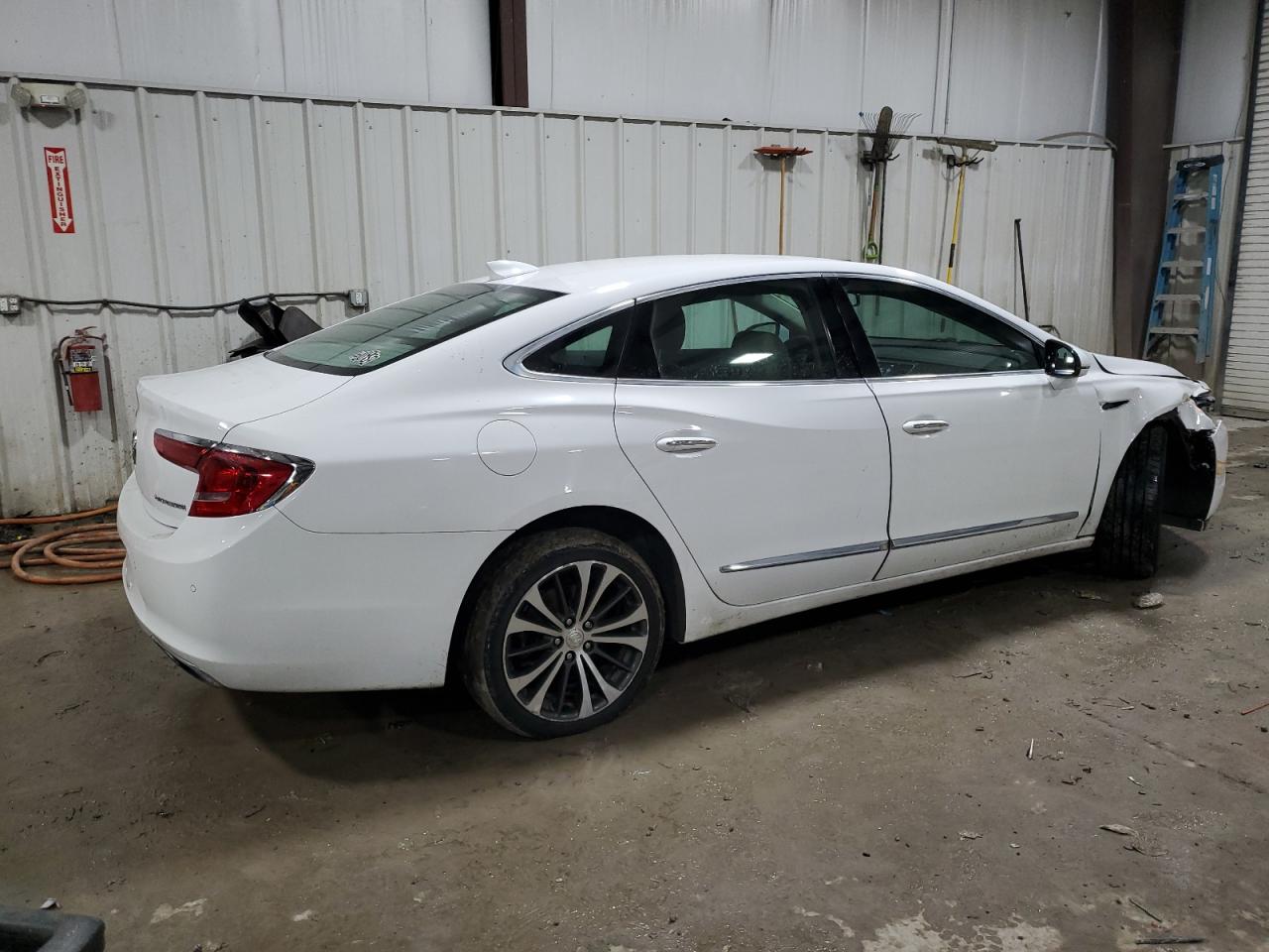 VIN 1G4ZP5SS3HU161649 2017 BUICK LACROSSE no.3