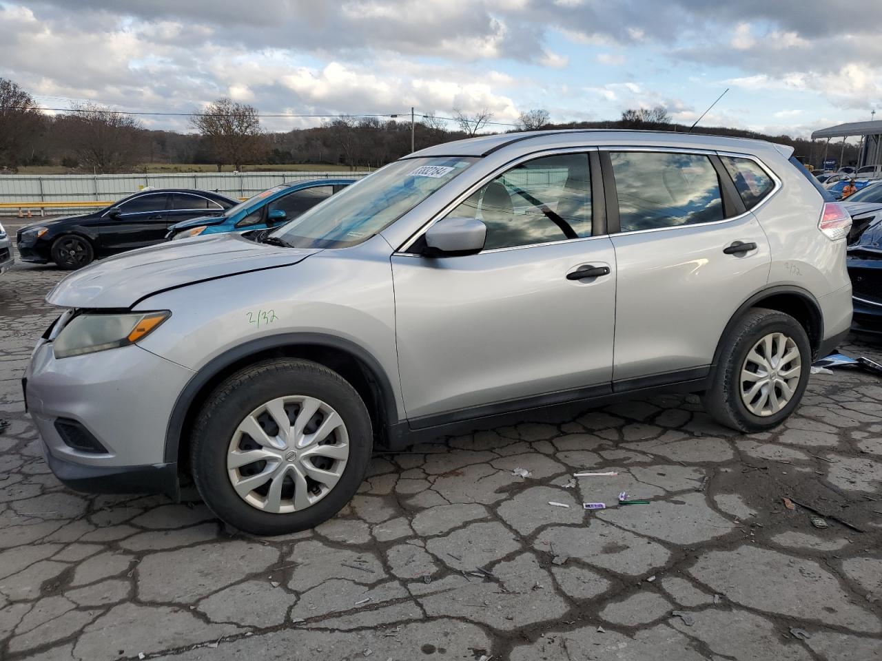 2016 Nissan Rogue - Image 1