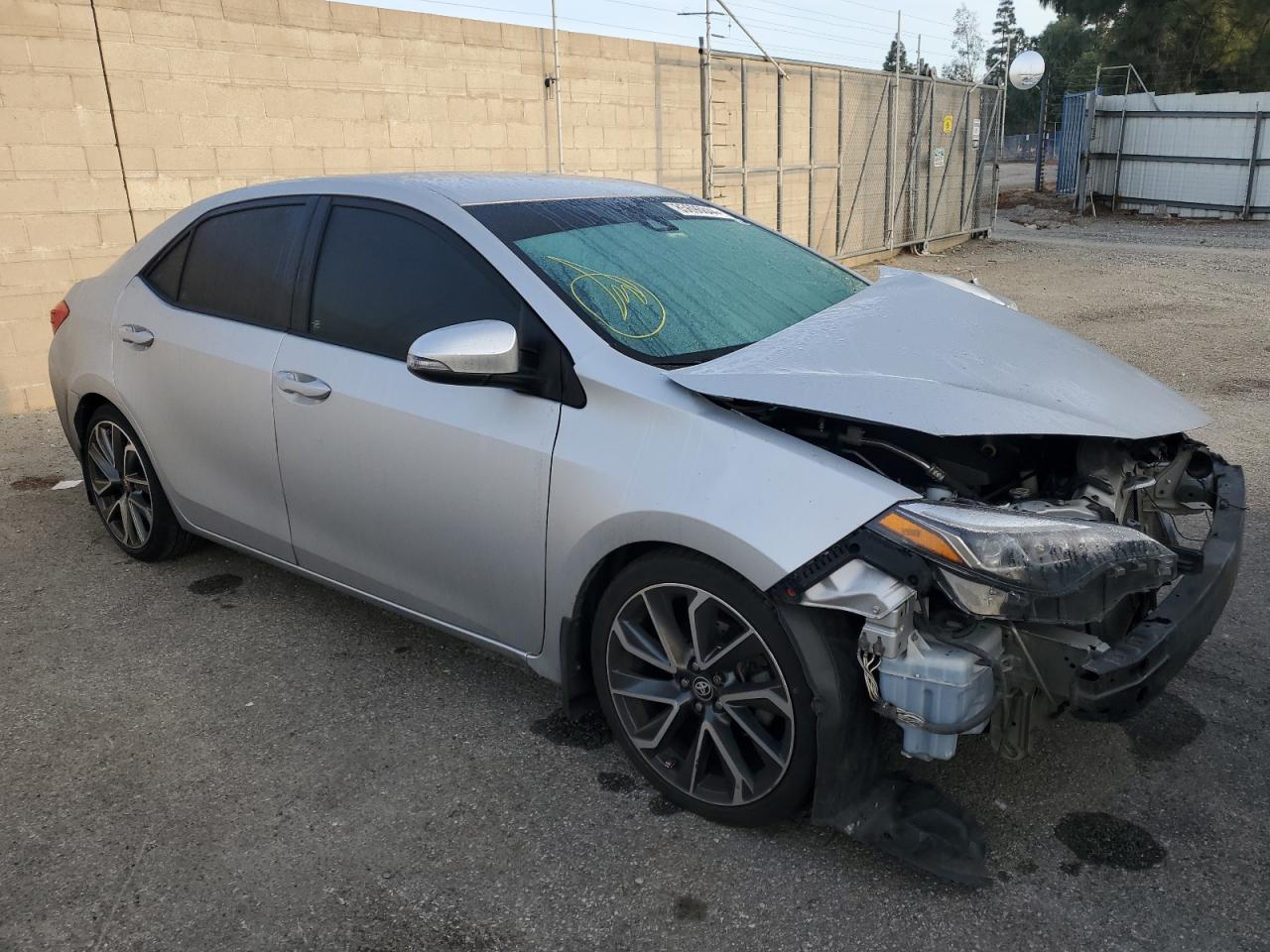 VIN 5YFBURHEXHP686034 2017 TOYOTA COROLLA no.4