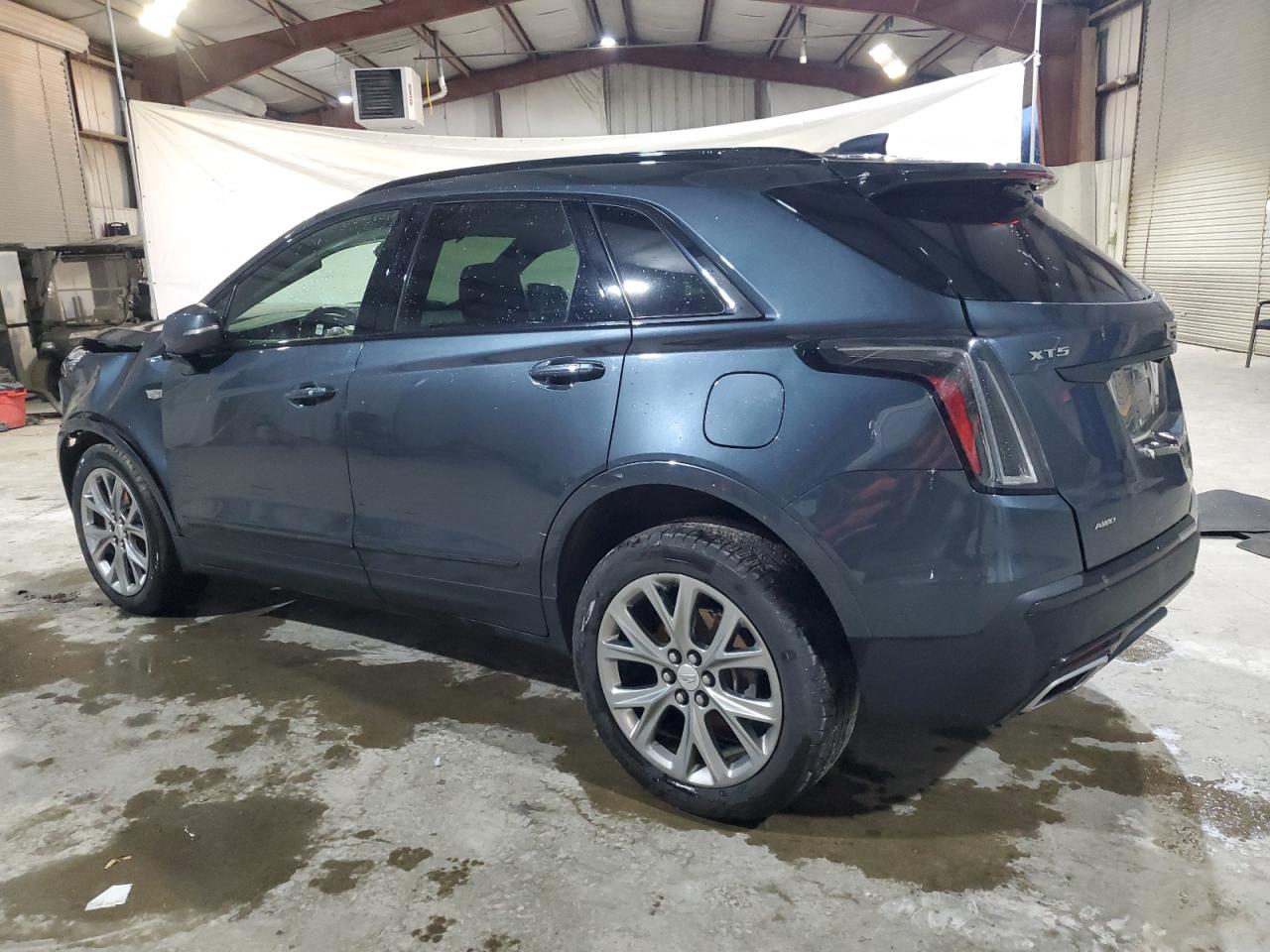 2020 Cadillac XT5 - Image 2
