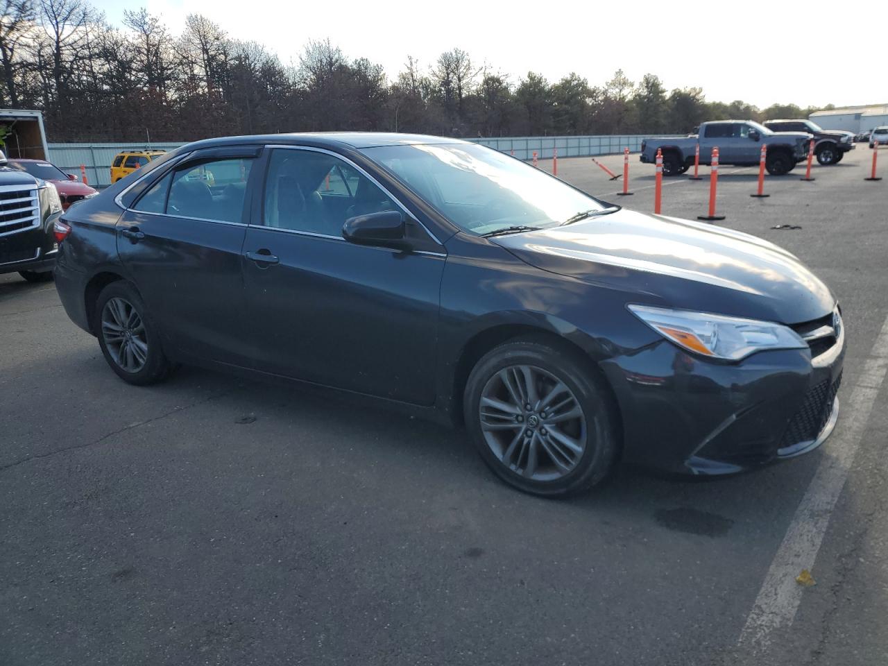 VIN 4T1BF1FK7HU747908 2017 TOYOTA CAMRY no.4