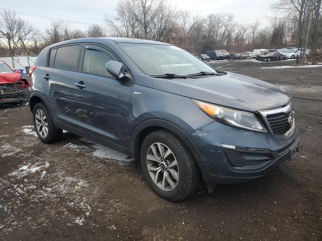 VIN KNDPBCAC4F7681931 2015 KIA SPORTAGE no.4