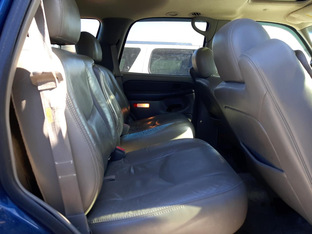 2003 Chevrolet Tahoe - Image 11