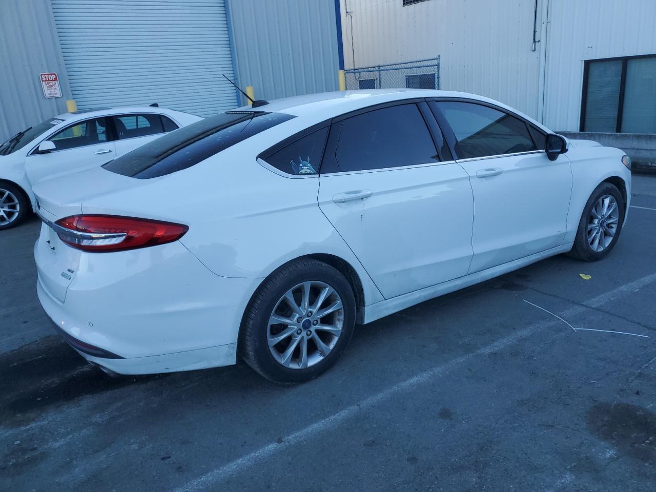 VIN 3FA6P0HD4HR255667 2017 FORD FUSION no.3