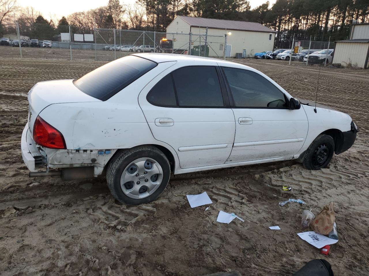 2005 Nissan Sentra - Image 3
