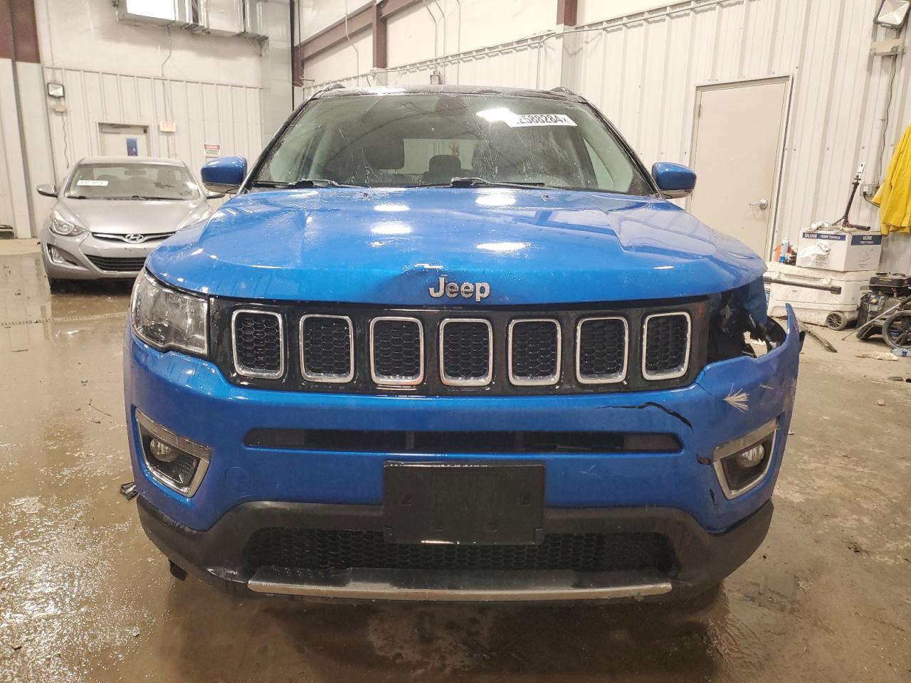 2017 Jeep Compass - Image 5