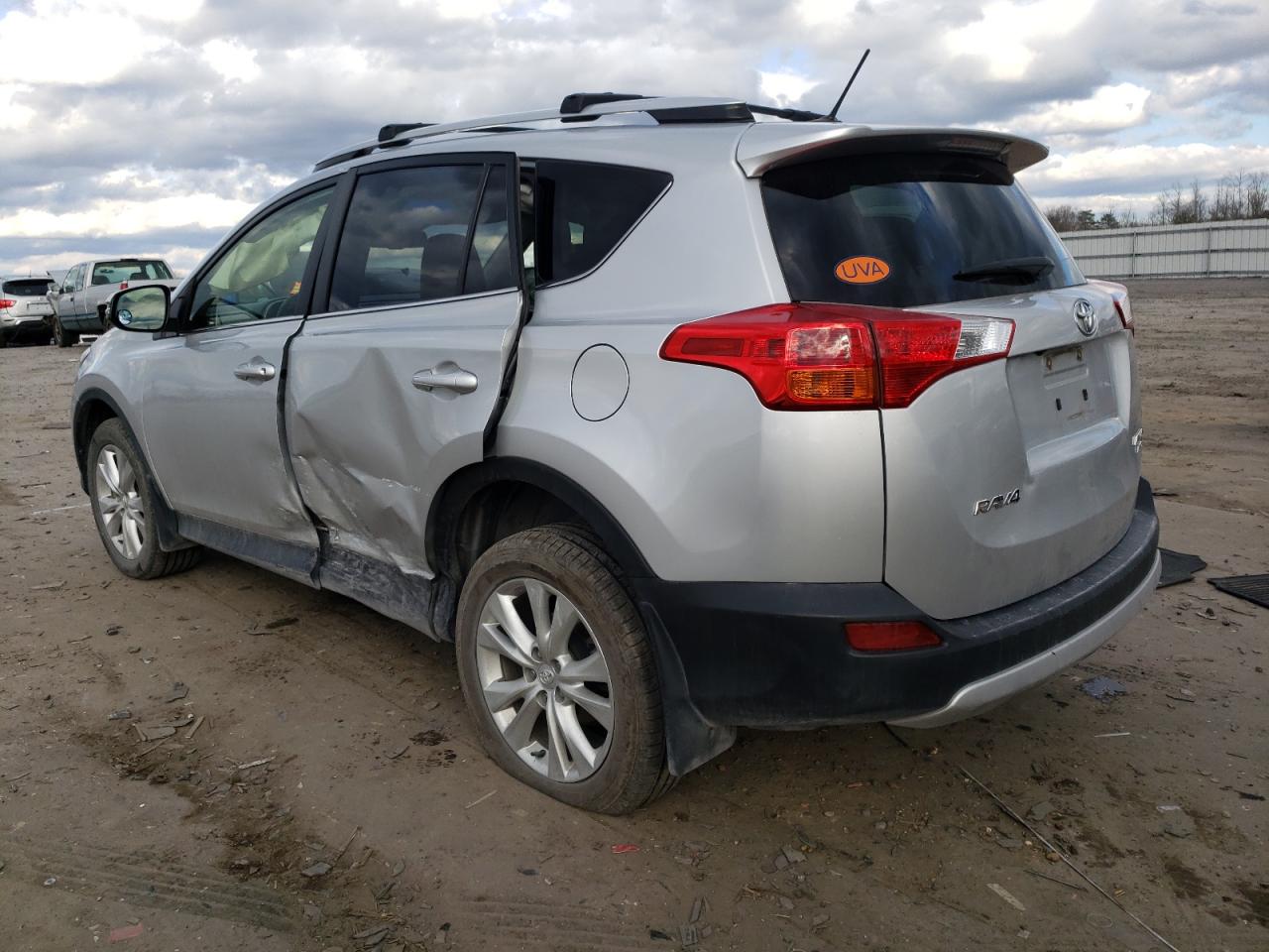 VIN JTMDFREV8FD165837 2015 TOYOTA RAV4 no.2