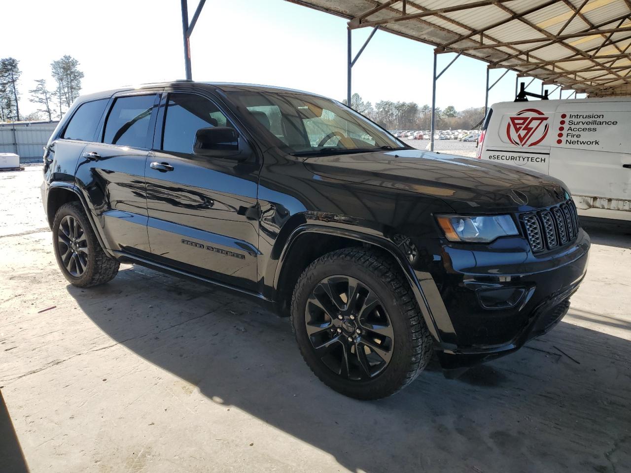 2017 Jeep Grand Cherokee - Image 4