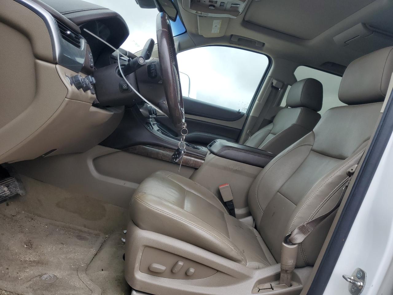 2015 Chevrolet Suburban - Image 7