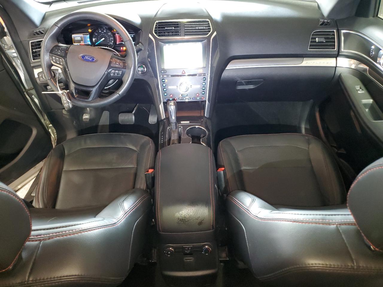 2017 Ford Explorer - Image 8