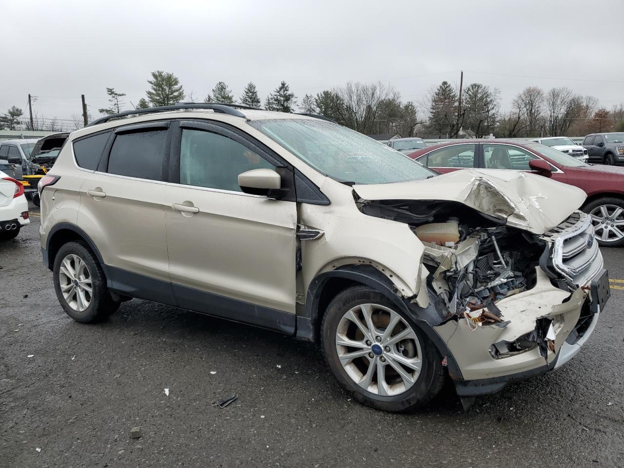 VIN 1FMCU9G9XHUB71445 2017 FORD ESCAPE no.4