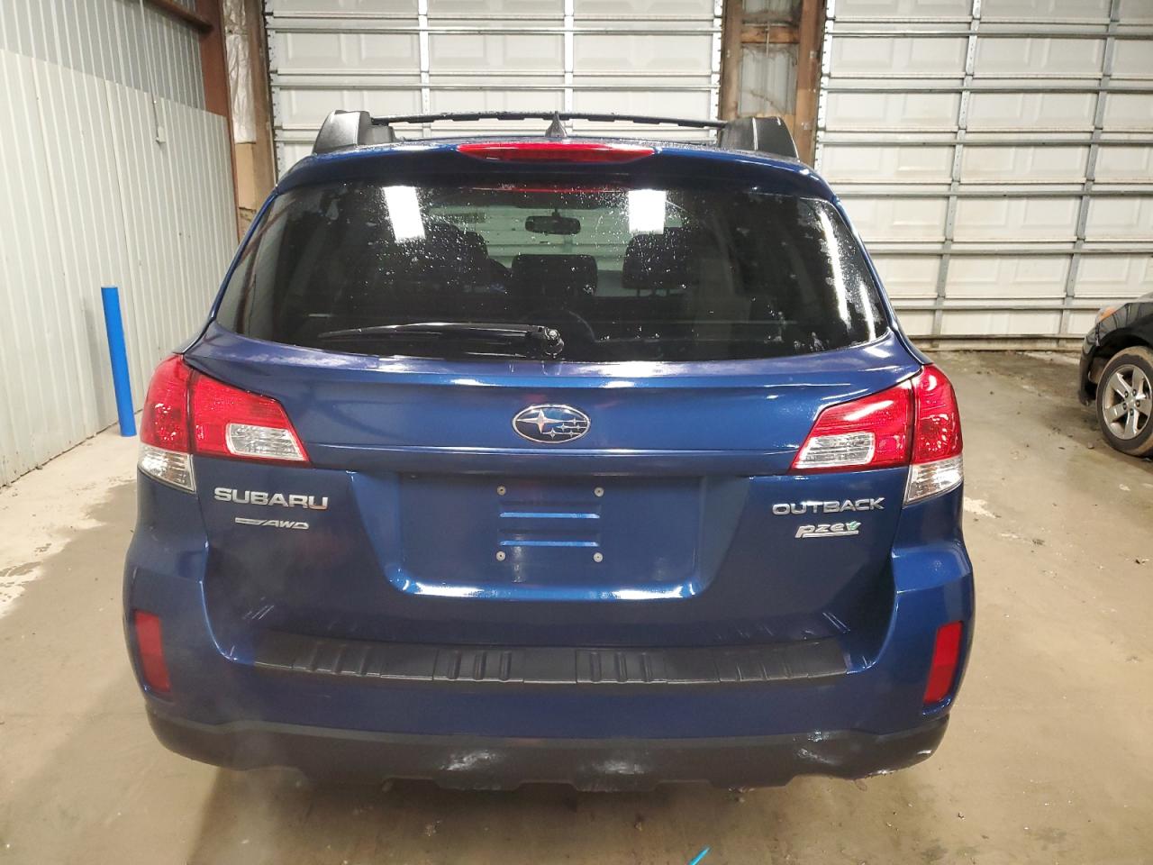 2011 Subaru Outback - Image 6
