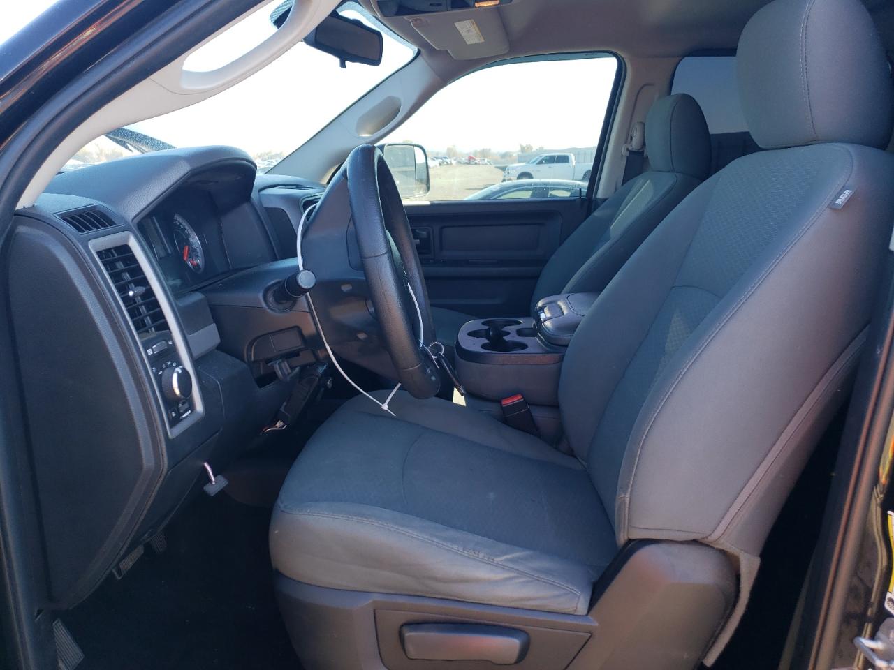 2016 RAM 2500 - Image 7