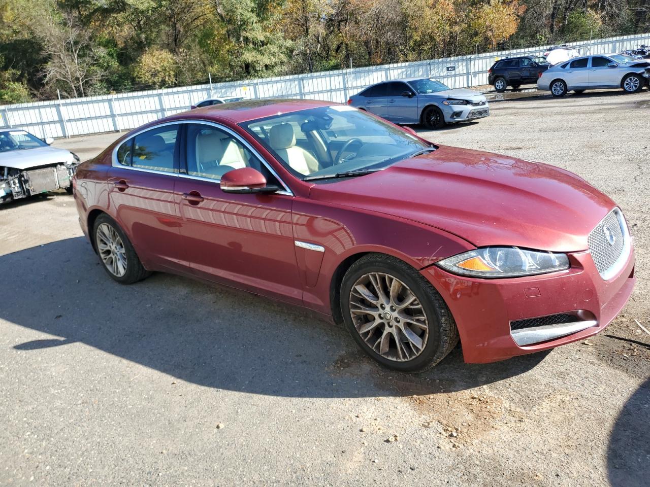 VIN SAJWA0E71D8S91811 2013 JAGUAR XF no.4