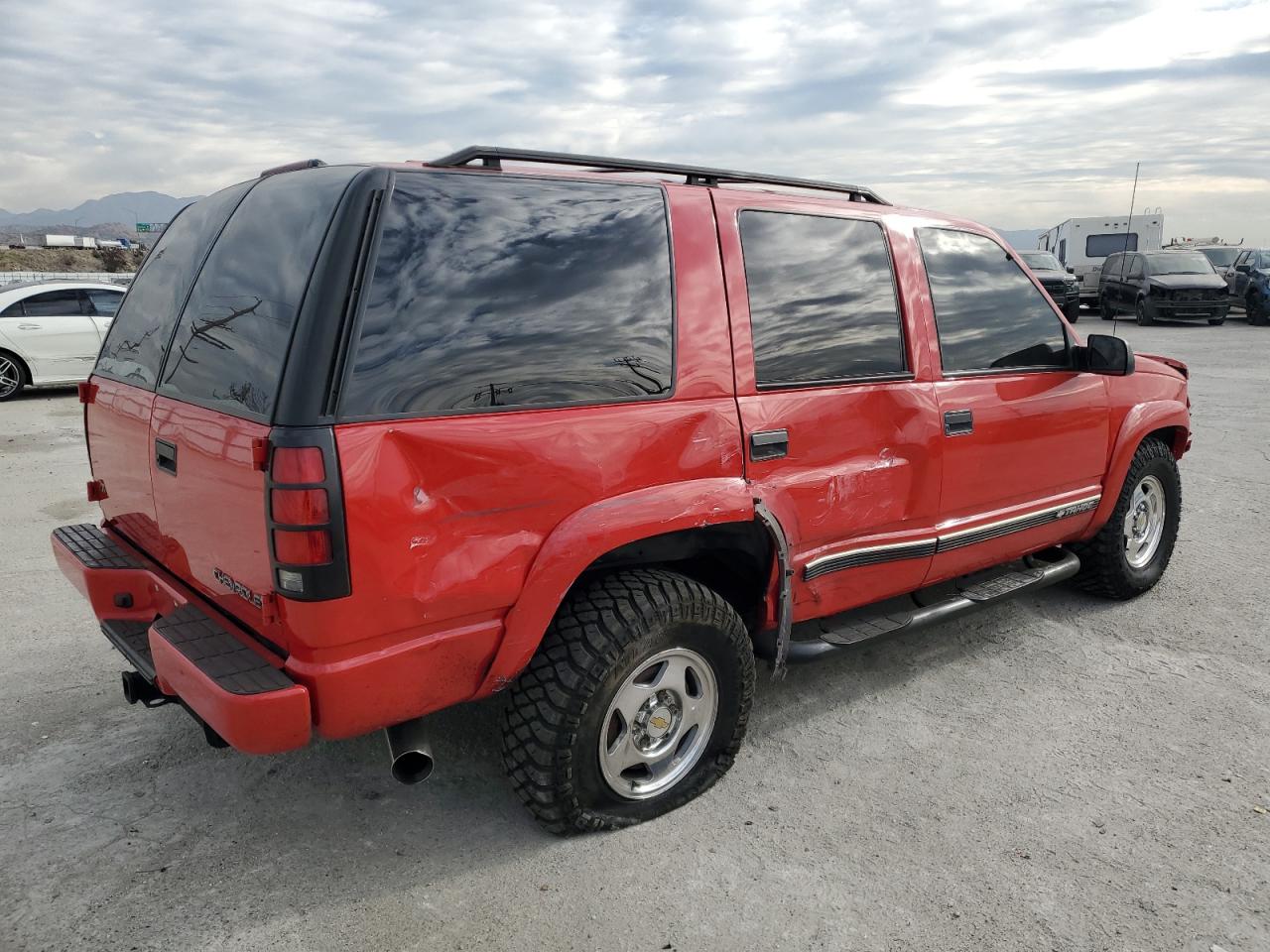 2000 Chevrolet Tahoe - Image 3