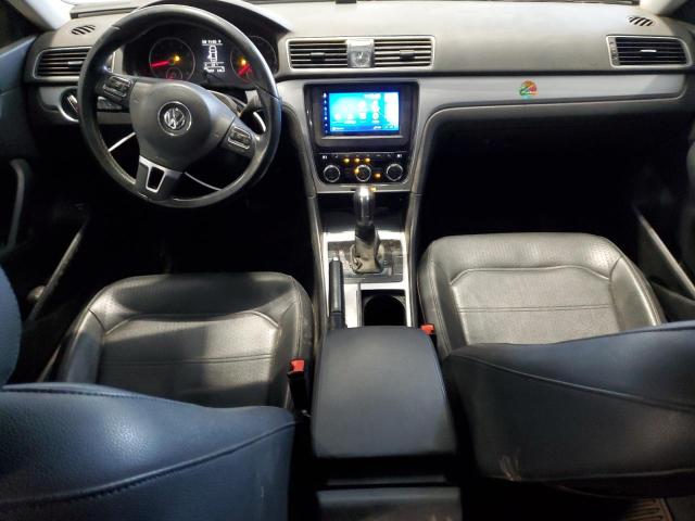  VOLKSWAGEN PASSAT 2012 Сріблястий