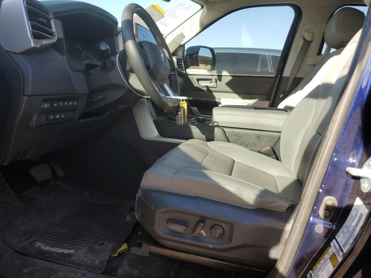 2023 Toyota Tundra - Image 7