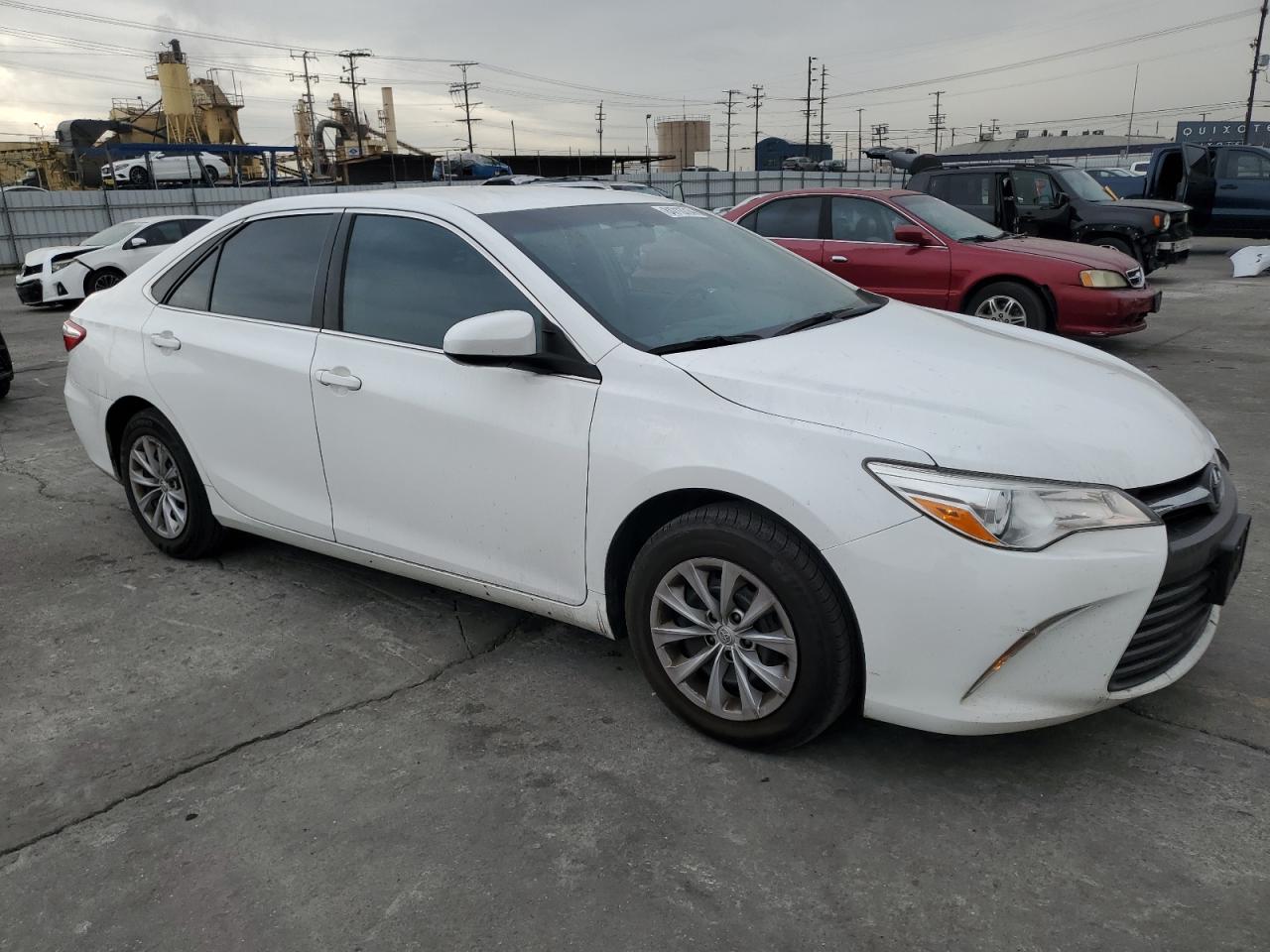 VIN 4T4BF1FK2GR551282 2016 TOYOTA CAMRY no.4