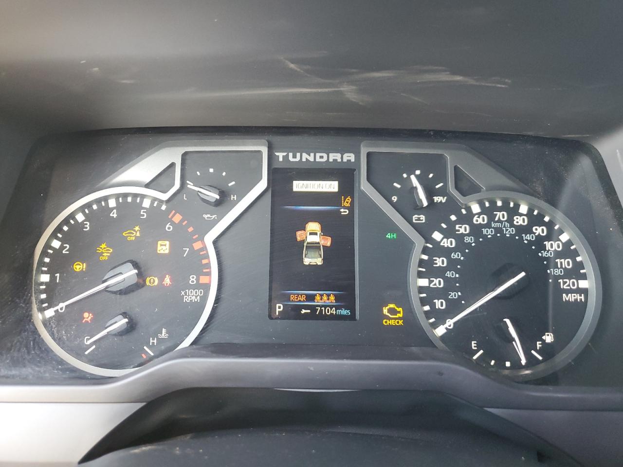 2022 Toyota Tundra - Image 9