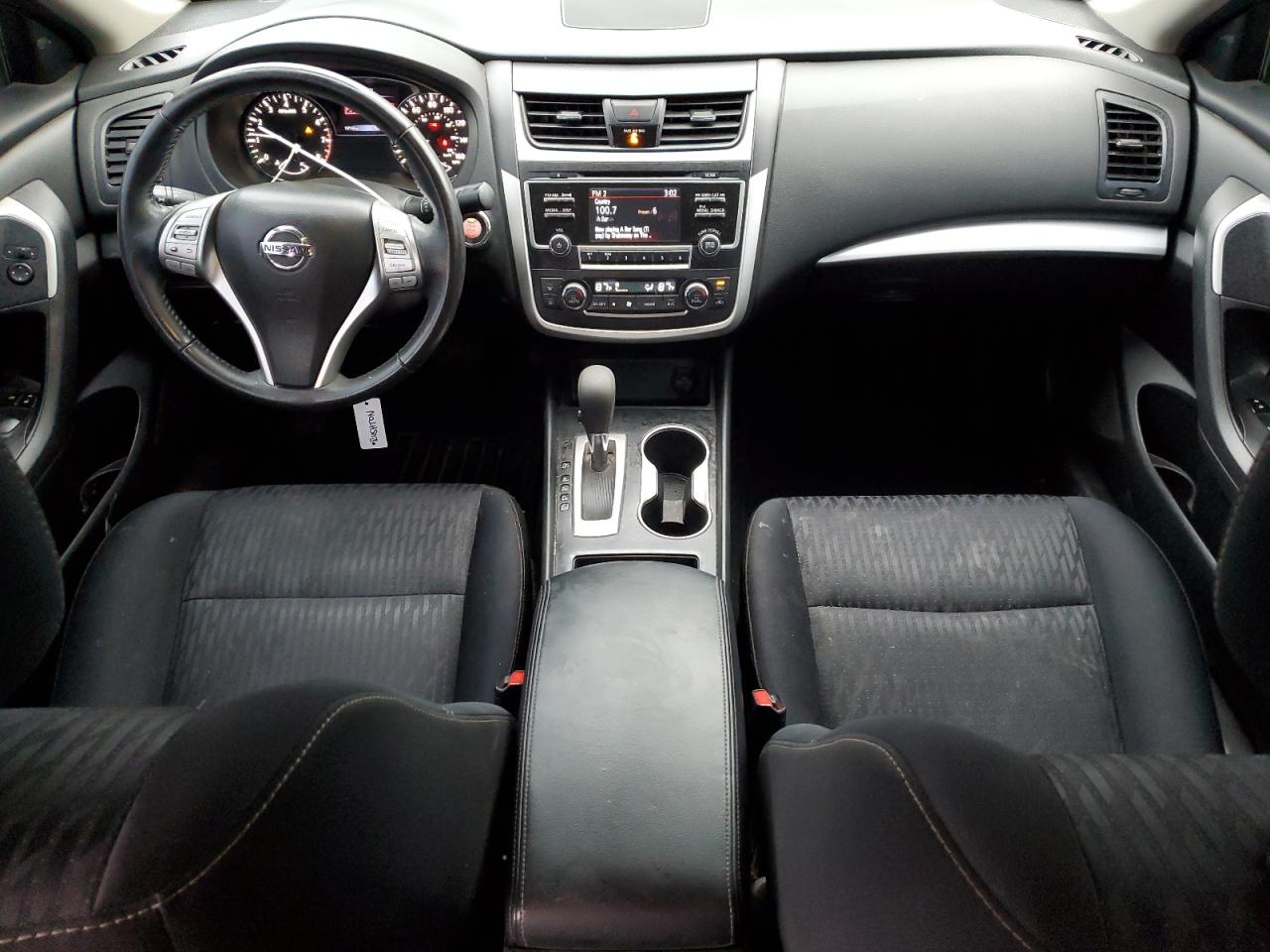 2017 Nissan Altima - Image 8