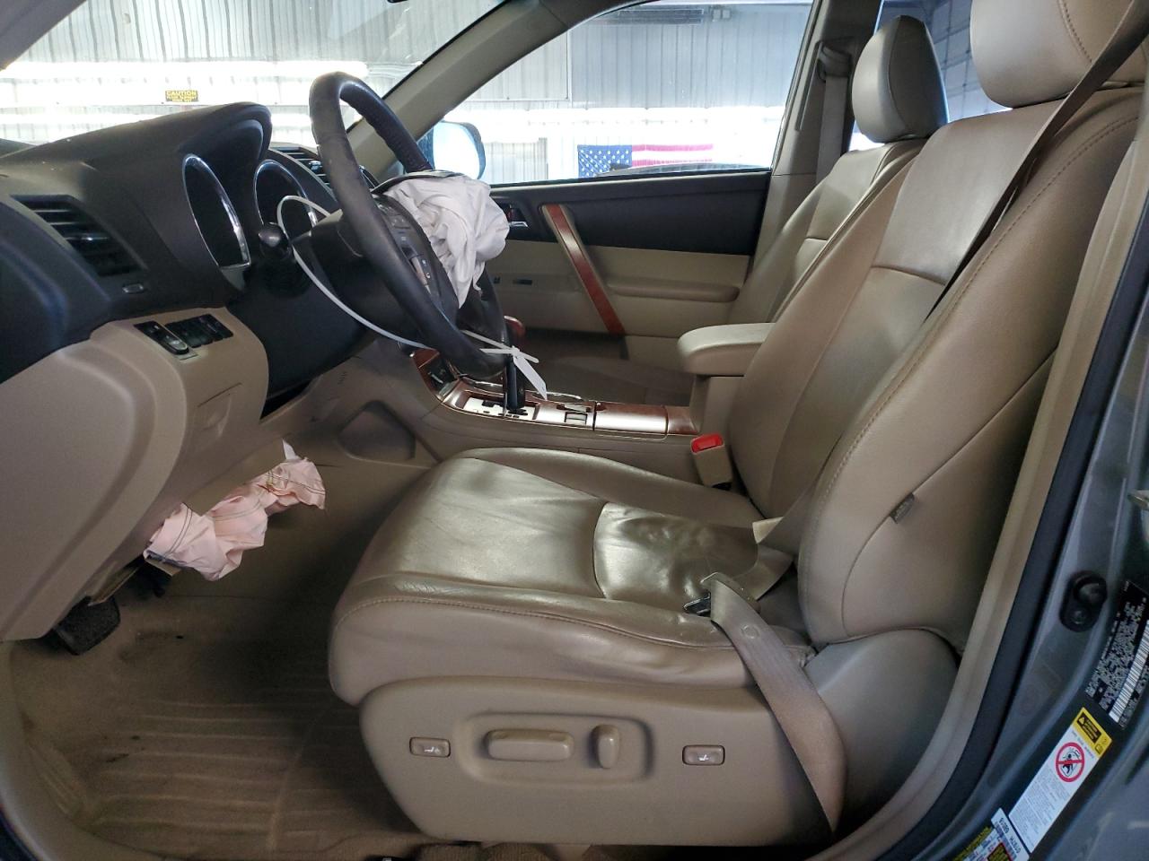 2010 Toyota Highlander - Image 7