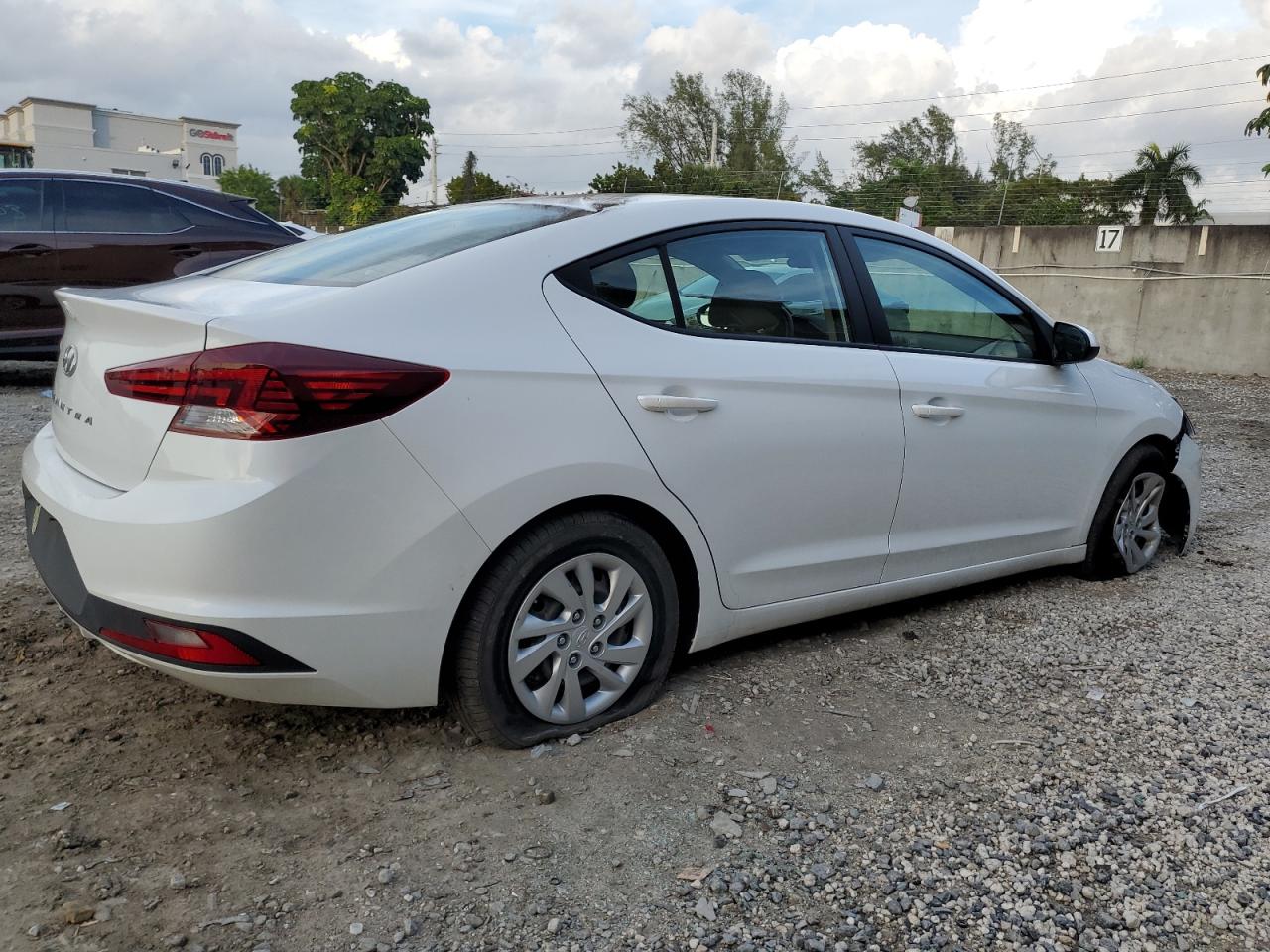 VIN 5NPD74LF0KH427267 2019 HYUNDAI ELANTRA no.3