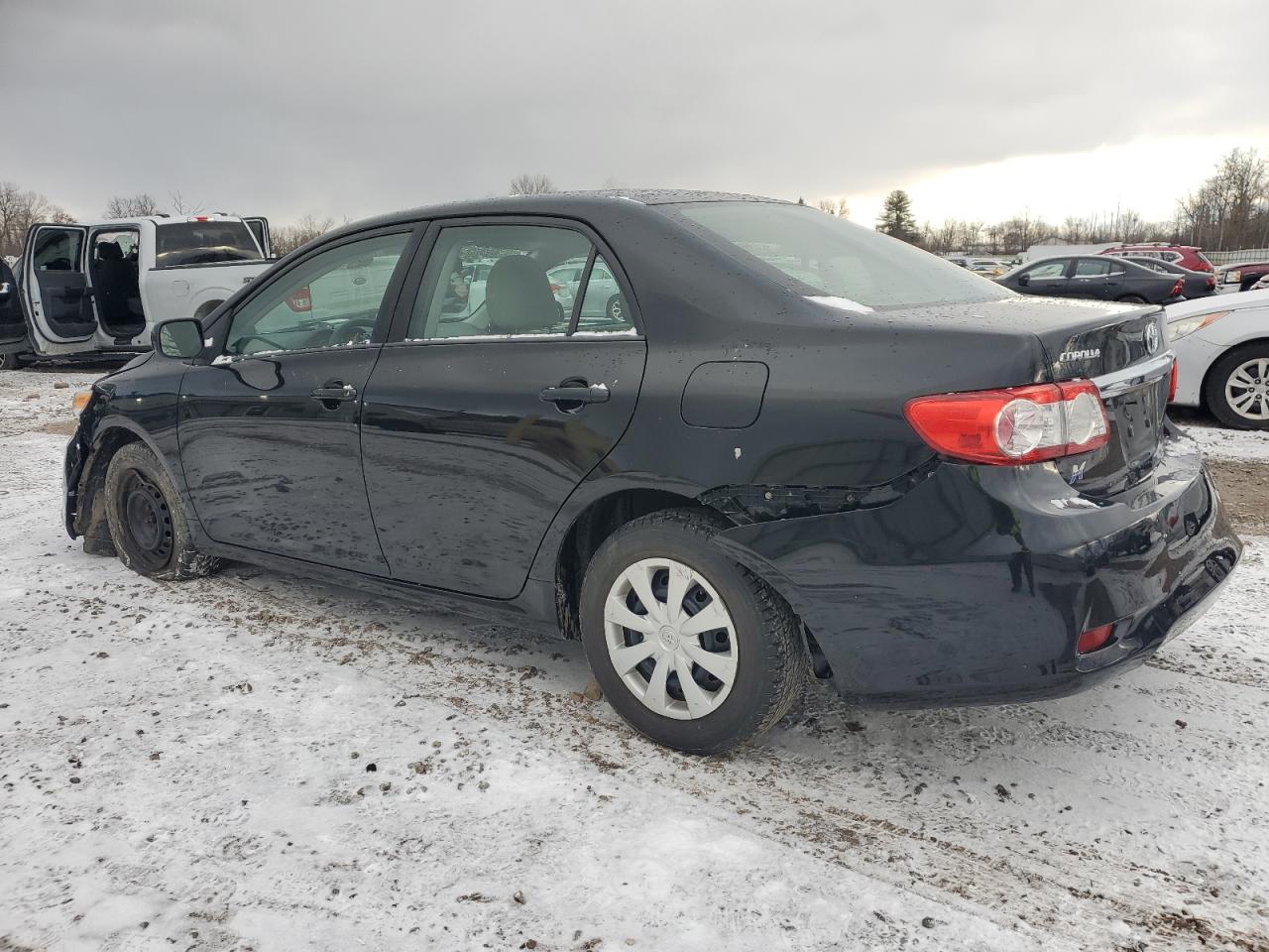 VIN 2T1BU4EE8DC099669 2013 TOYOTA COROLLA no.2