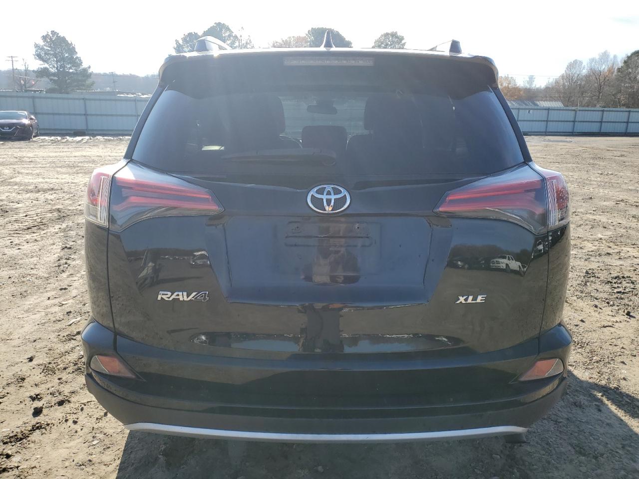 2017 Toyota RAV 4 - Image 6