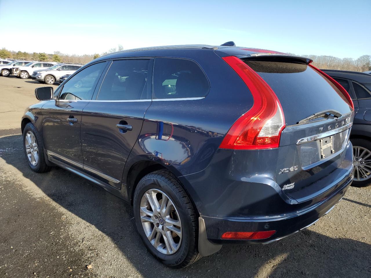 VIN YV440MDK9F2740337 2015 VOLVO XC60 no.2