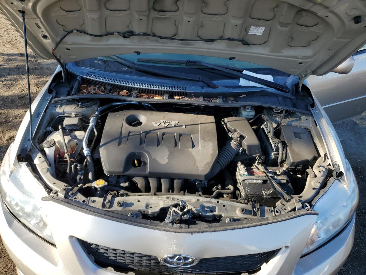 2010 Toyota Corolla Base VIN: 2T1BU4EE6AC402069 Lot: 83021404