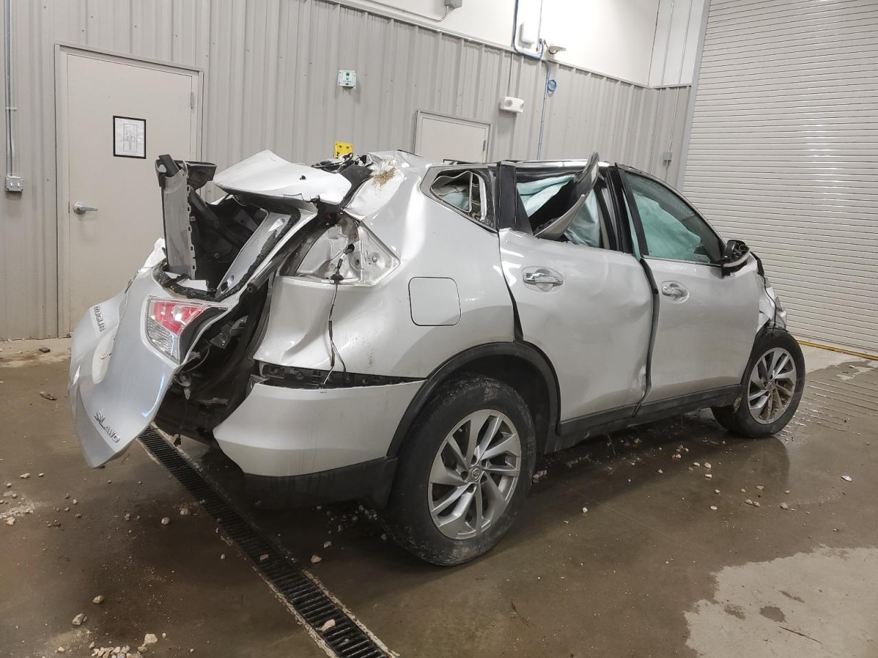 2015 Nissan Rogue - Image 3