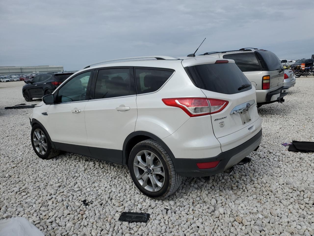 VIN 1FMCU0J94EUE39101 2014 FORD ESCAPE no.2