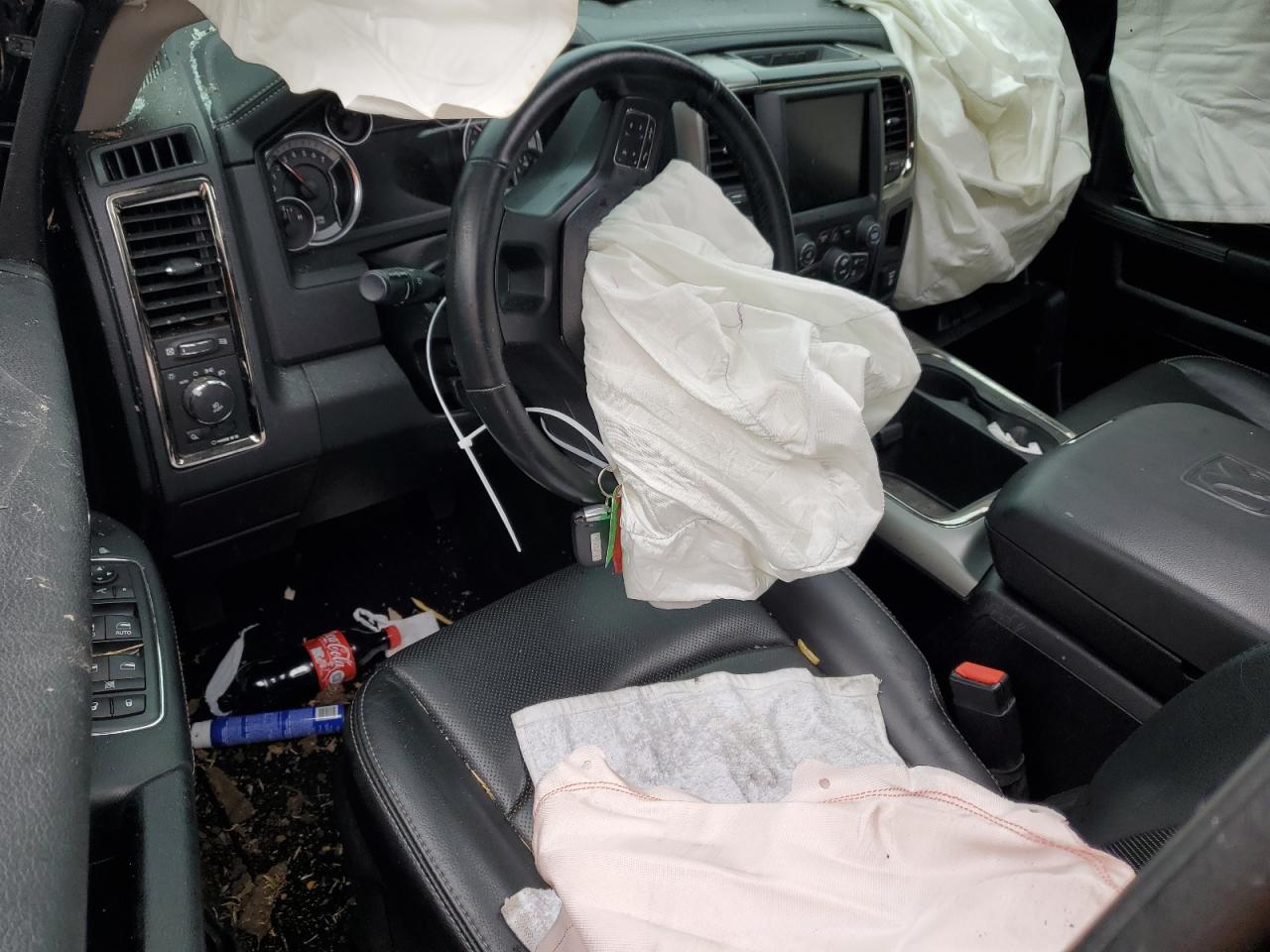 2016 RAM 1500 - Image 8