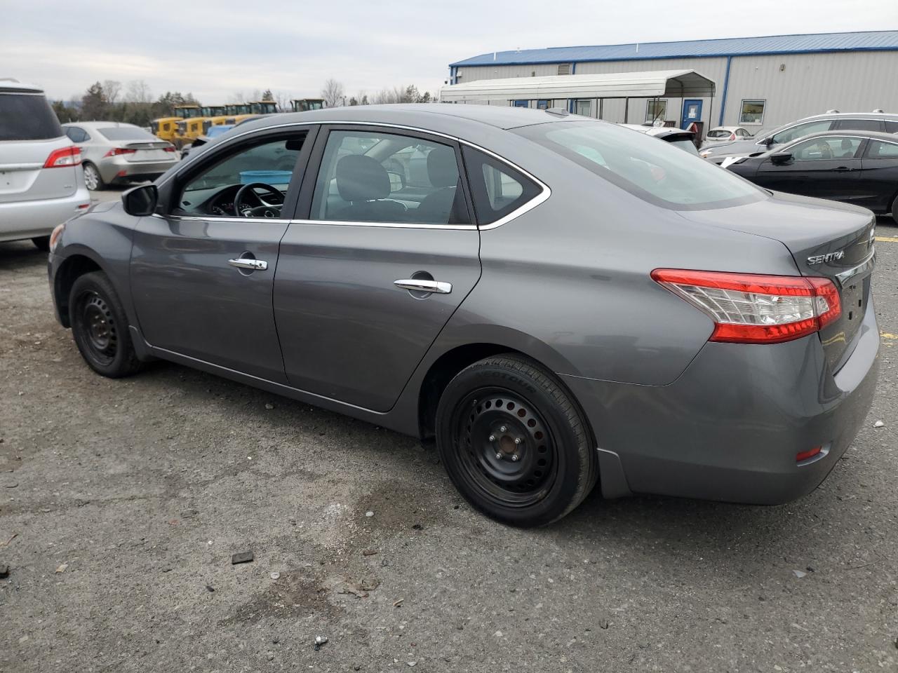 2015 Nissan Sentra - Image 2