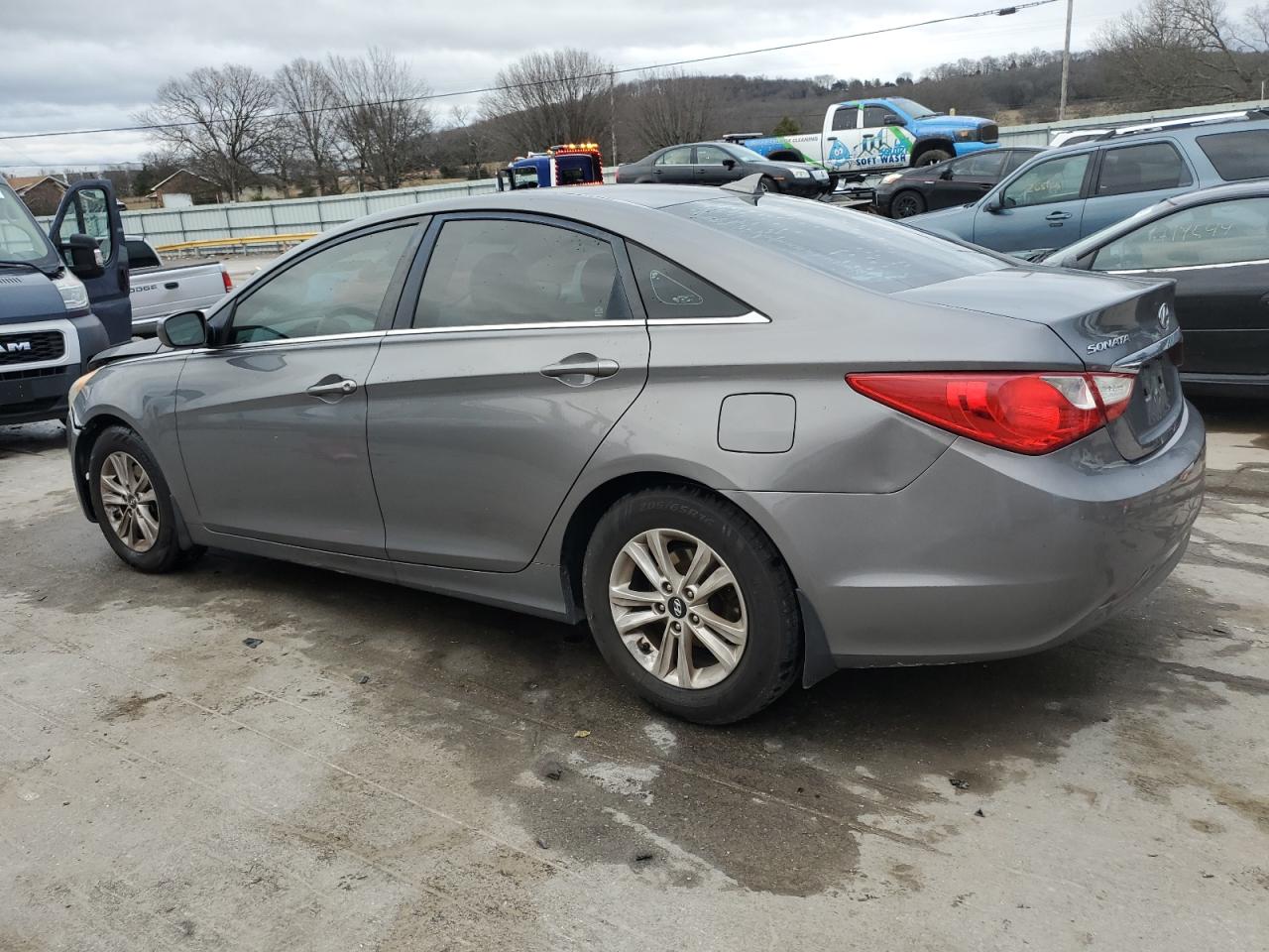 VIN 5NPEB4AC2DH668746 2013 HYUNDAI SONATA no.2