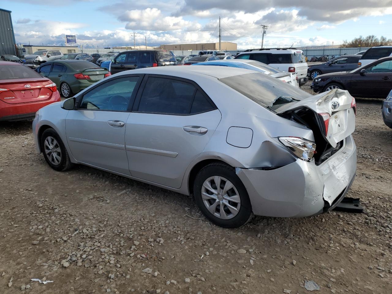 5YFBURHE2FP345532 2015 TOYOTA COROLLA - Image 2