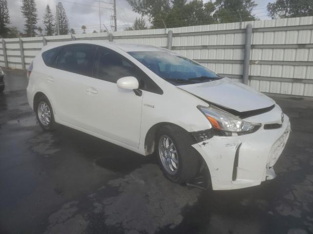 Кросовери TOYOTA PRIUS 2015 Білий